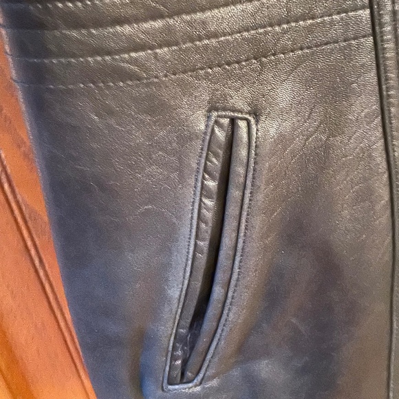 Jones New York black leather jacket - Picture 3 of 9